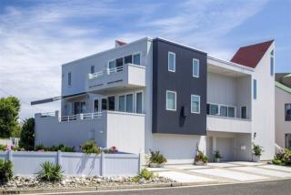 4 Point Dr, Atlantic City, NJ 08403-1038