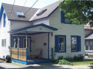 63 Lafountain St, Burlington, VT 05401-4238