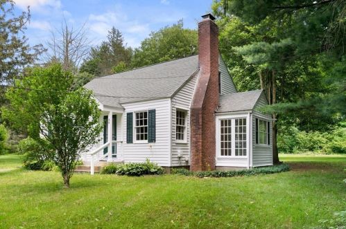 34 North St, Roxbury, CT 06783-1401