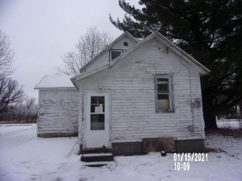 711 Lindbergh Dr, Little Falls, MN 56345-1102