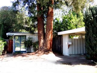 10424 Sterling Blvd, Cupertino, CA 95014-3832