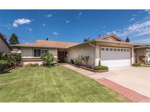 1313 Fernrock St, Long Beach, CA 90746-3103