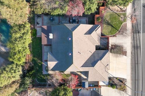 1955 Tuolumne Rd, Turlock CA  95382-8912 exterior