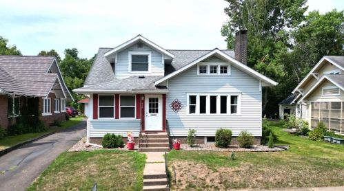 416 4th St, Ladysmith, WI 54848-1856