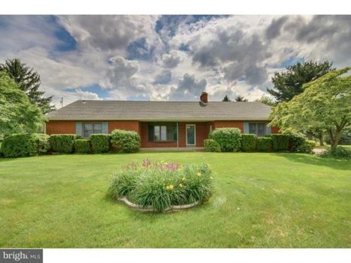 2942 Township Line Rd, Norristown, PA 19403-4609