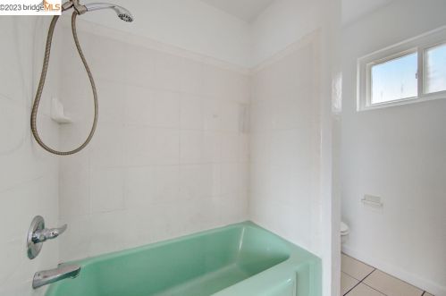 1136 92 Ave, Oakland CA 94603-1358 exterior