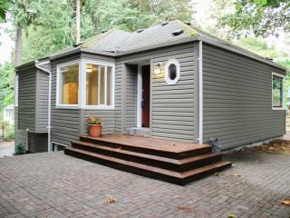25663 Lake Fenwick Rd, Kent, WA 98032-4726