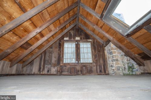 10 Pine Valley Ct, Glen Mills PA  19342-1823 exterior