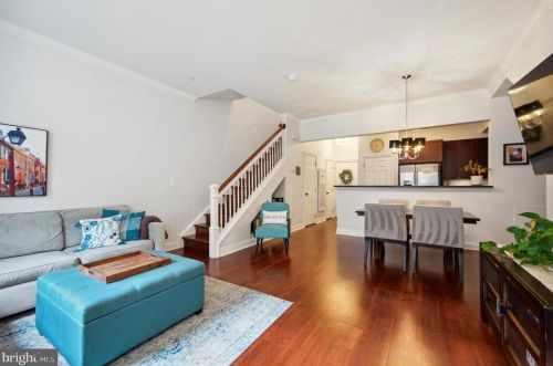 610 Admirals Way, Philadelphia, PA 19146-5222