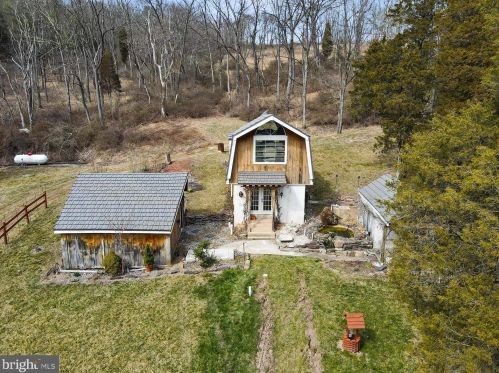 2695 Hemlock Dr, Palmerton PA  18071-9408 exterior