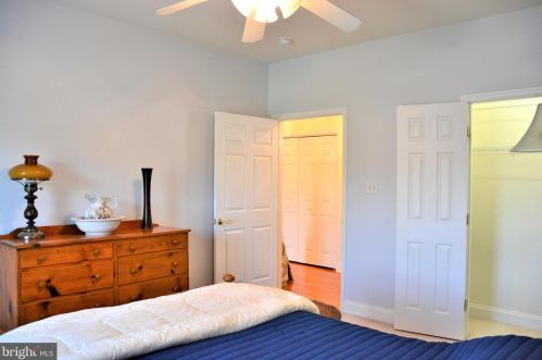 140 Donna Dr, Woodstock VA  22664-1146 exterior