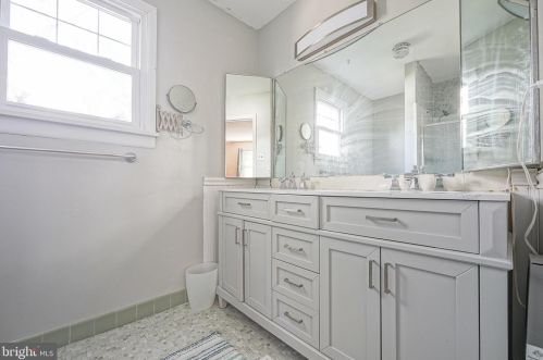 2402 Lexington Ave, Camden NJ  08110-1942 exterior