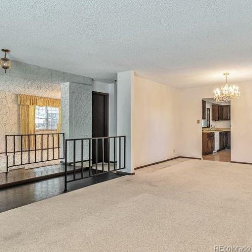 5025 Blackhawk Way, Denver CO 80239-3745 exterior