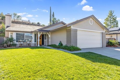 27842 Dexter Dr, Santa Clarita, CA 91350-1392