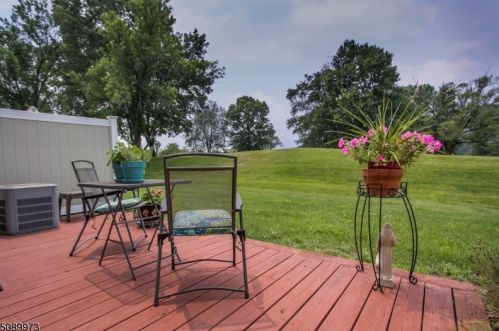 26 Gettysburg Way, Lincoln Park, NJ 07035-1815