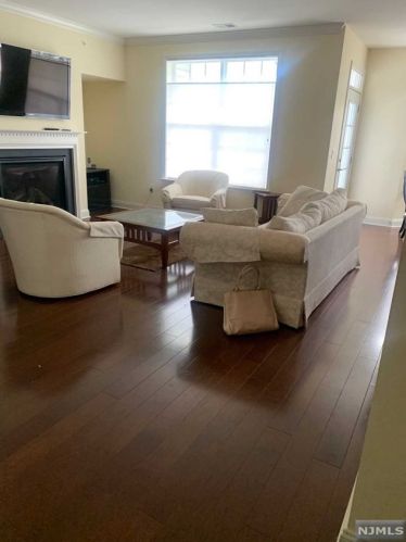 5 Granite Rd, Little Falls, NJ 07424