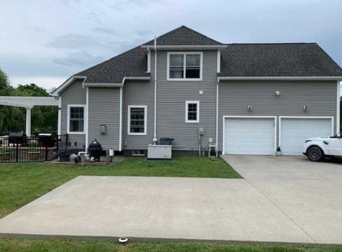 2 Fieldstone Ct, Highland, NY 12528-5237