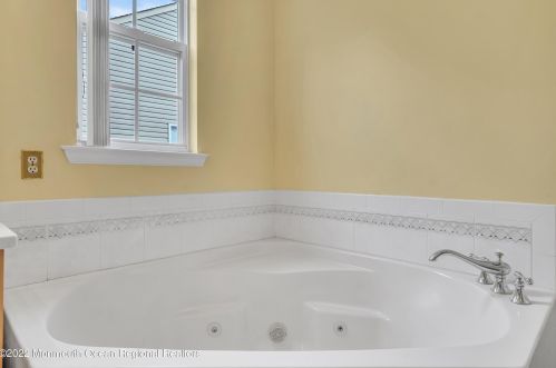 22 Morning Glory Ct, Bricktown NJ 08724-2789 exterior