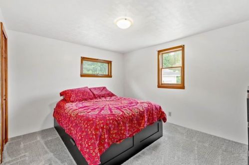 945 Santiago Rd, Imperial PA  15126-9104 exterior