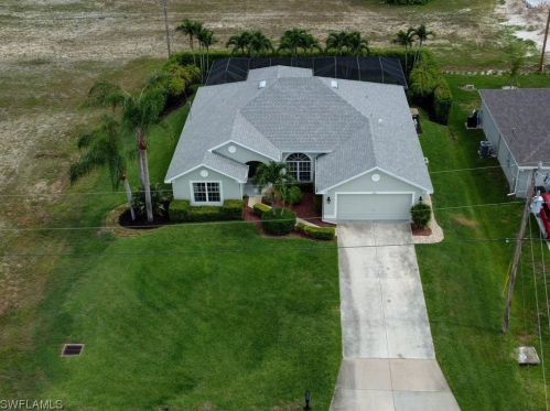 2401 23rd Ter, Cape Coral, FL 33993-3828