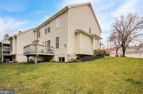 1816 Serene Way, Lancaster PA  17602-7001 exterior