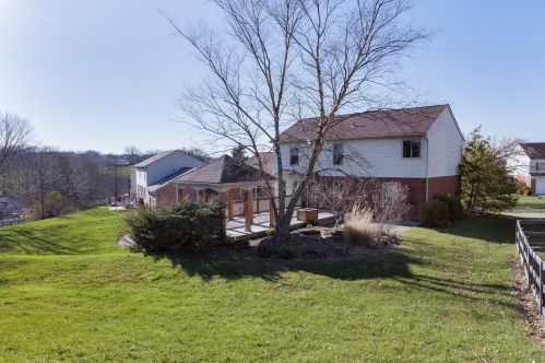 8526 Woodcreek Dr, Florence KY  41042-8237 exterior