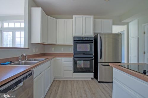 244 Kentland Ave, Dover DE  19901-5292 exterior