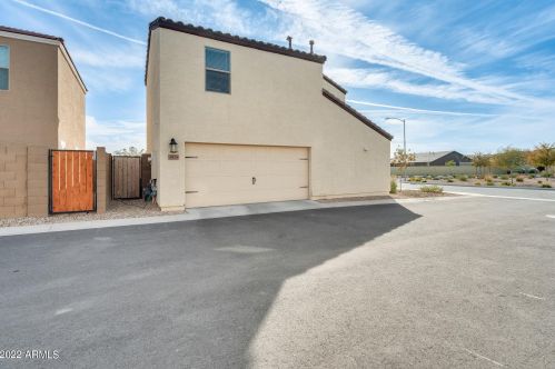 3929 79th Dr, Phoenix AZ  85043 exterior