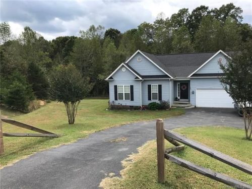 109 Green Leaf Ct, Statesville, NC 28677-2106