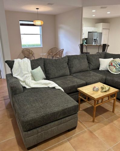 3189 Ashford Sq, Vero Beach FL  32966-8985 exterior