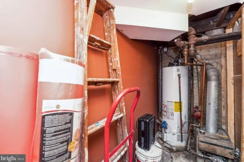 619 Columbia Rd, Washington DC 20009-4705 exterior