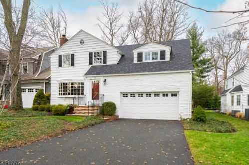 22 Rose Ter, Chatham Township NJ  07928-2070 exterior