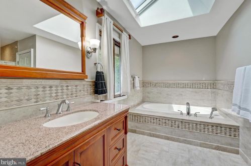 813 Marlboro Spring Rd, Kennett Sq PA  19348-1313 exterior