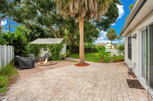 402 Ash St, Sebastian FL  32958-4308 exterior