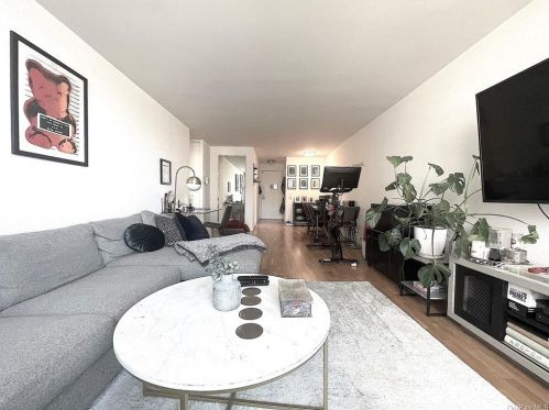 395 End Ave, New York NY  10280-7904 exterior