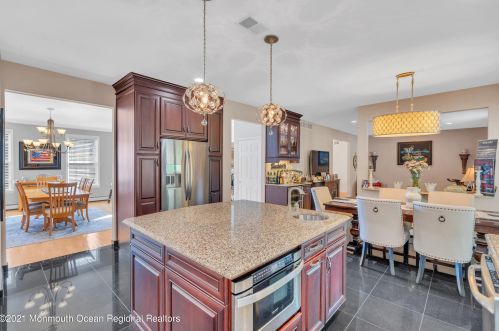 142 Serpentine Dr, Morganville NJ  07751-1400 exterior