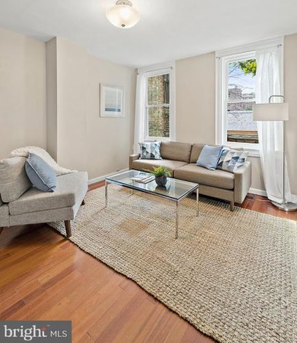 210 9, Washington DC  20002-6110 exterior