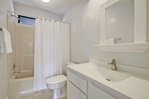 1106 Shadow Lake Cir, Mount Pleasant SC  29464-9039 exterior