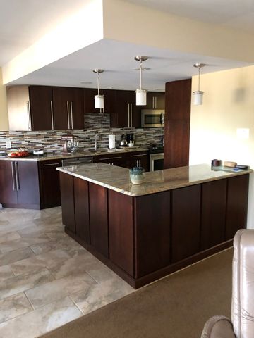 111 Golf Club Dr, Langhorne, PA 19047-2160