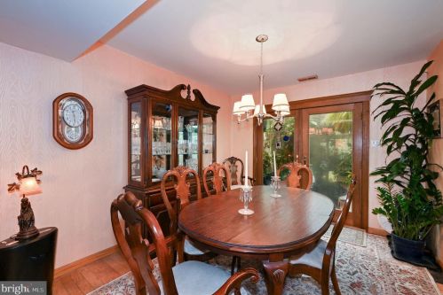 8315 Collins Ave, Camden NJ  08109-3568 exterior