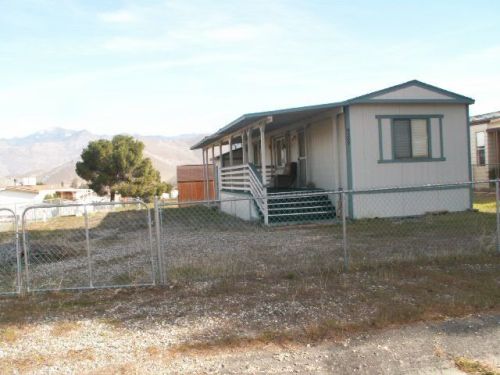 9209 Navajo Ave, Weldon, CA 93283-9718