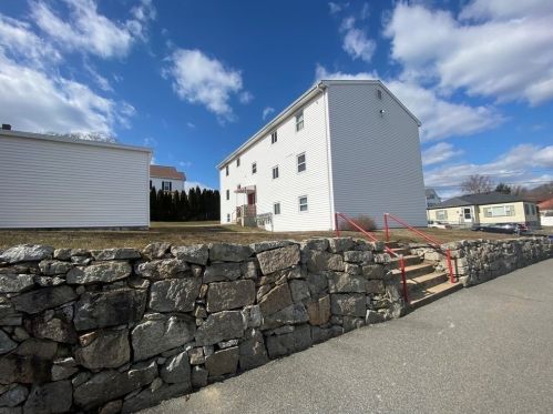 55 Concord St, Fall River, MA 02723-4100