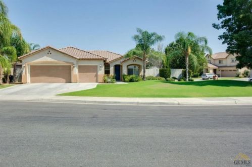 3402 Light Ln, Bakersfield, CA 93312-3360