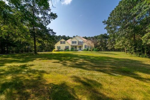 34 Blue Ridge Dr, West Greenwich, RI 02817-2083