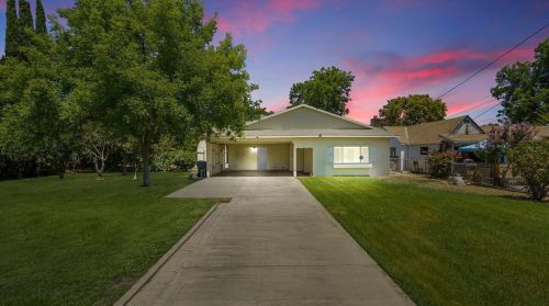 2733 Stanislaus St, Riverbank CA  95367-2238 exterior