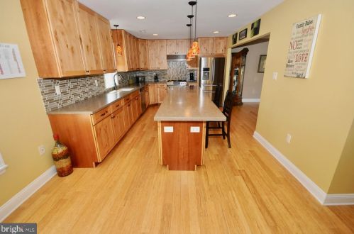 216 Abbey Ln, Auburn NJ  08085-1471 exterior