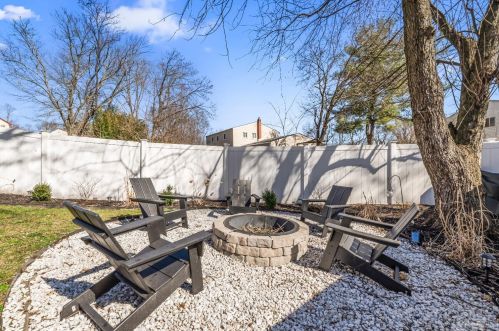 14 Albemarle Rd, East Brunswick NJ  08816-4213 exterior