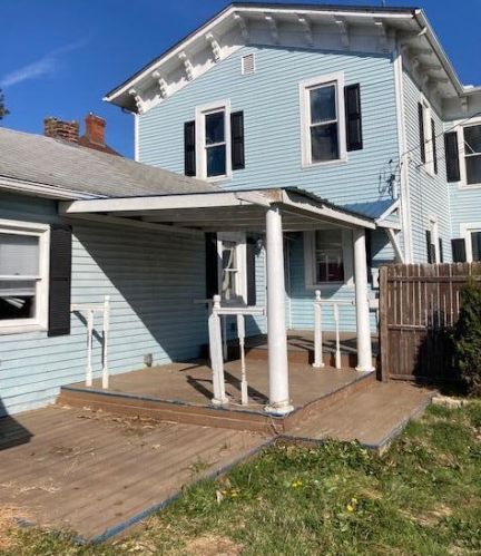 127 Oak St, London, OH 43140-1446
