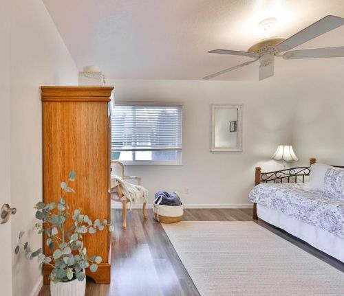 16670 Bernardo Oaks Dr, San Diego CA  92128-2837 exterior