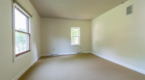 731 Hillville Rd, Karns City PA  16041-3303 exterior